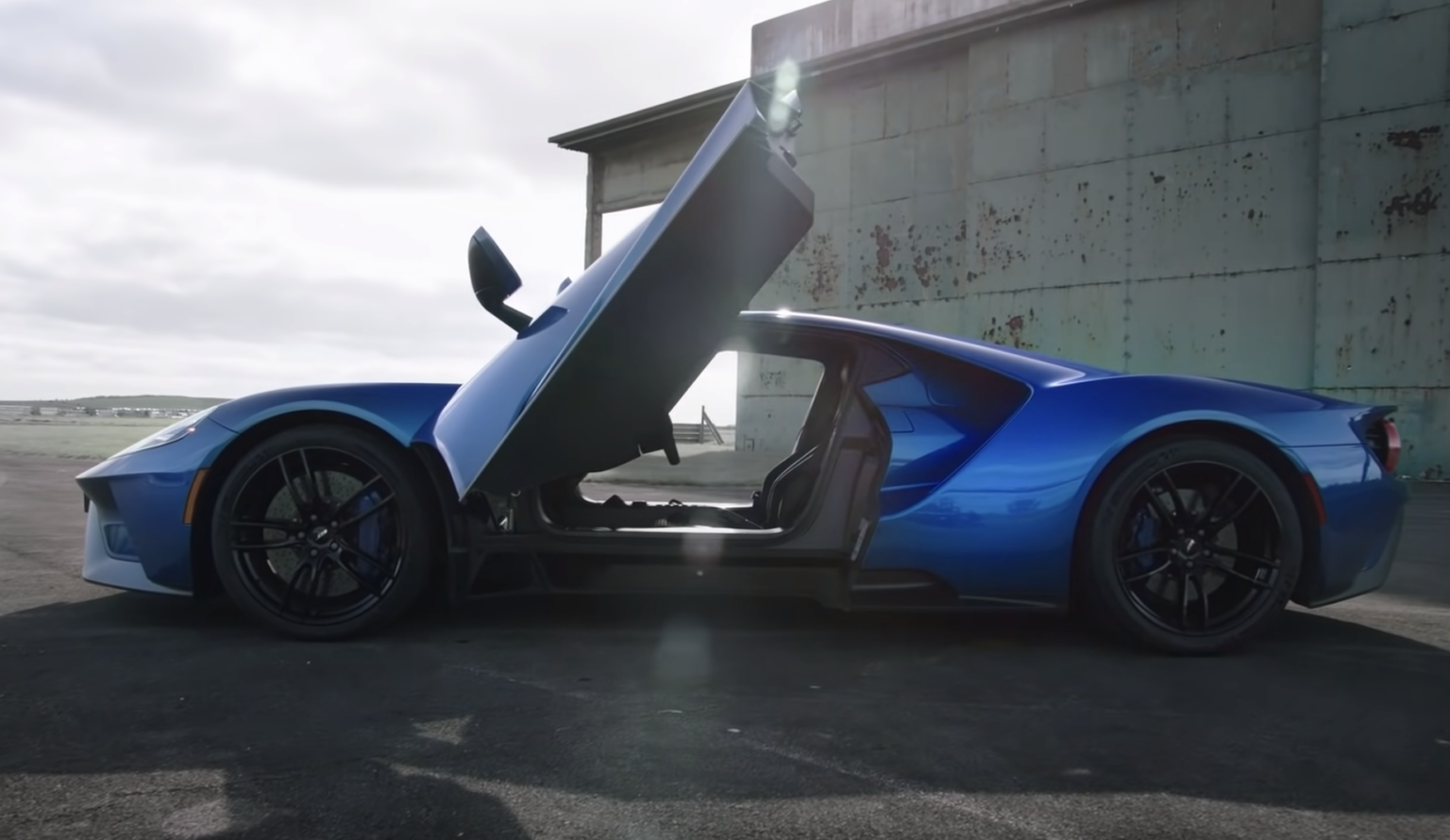 Video: Jeremy Clarkson Reviews The Ford GT And Loves It | AutoCentric Media