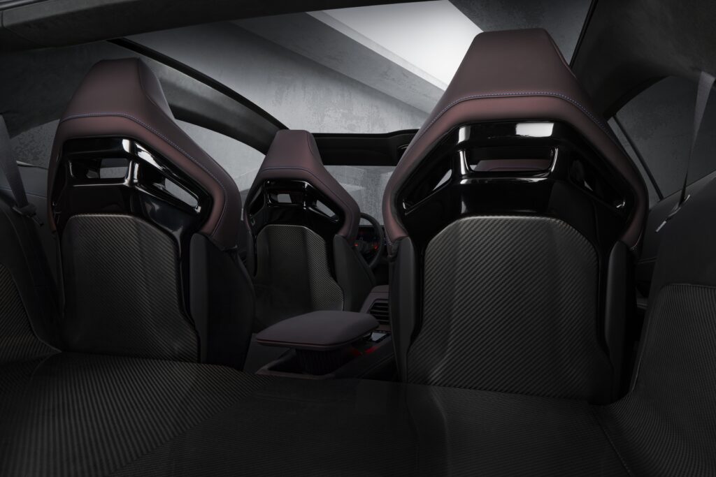Dodge Charger Daytona SRT Concept seats are lightweight, race-in